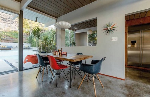 Thousand Oaks Casa | Eichler Mid Century Modern Designer Pool/Jacuzzi