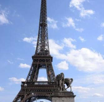 Quartier du Gros-Caillou Casa | Eiffel Edge Escape 30 m from Eiffel tower