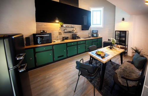 Utscheid Casa | Eiffel Tower Suite / Water Tower