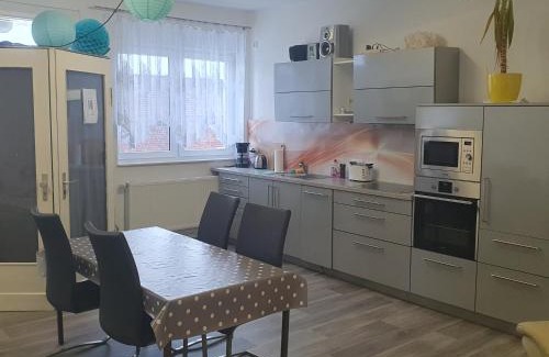 Eisenhuettenstadt Apartamento | Einraum-Ferienwohnung 46m2 Eisenhüttenstadt-Diehlo