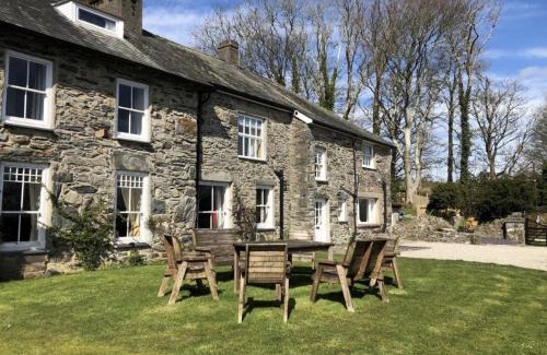 Pentrefelin Casa | Eisteddfa Country House Cottages