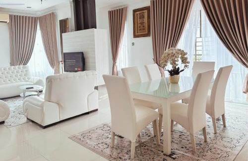 Sungai Tangkas Casa | Eizy Cozy Home