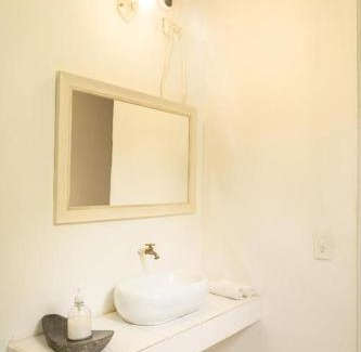 Palomino Hotel | Ekaa Hotel