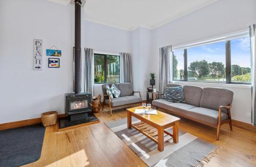 Bell Block Casa | Ekhaya - New Plymouth Holiday Home