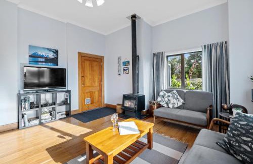 Bell Block Casa | Ekhaya - New Plymouth Holiday Home