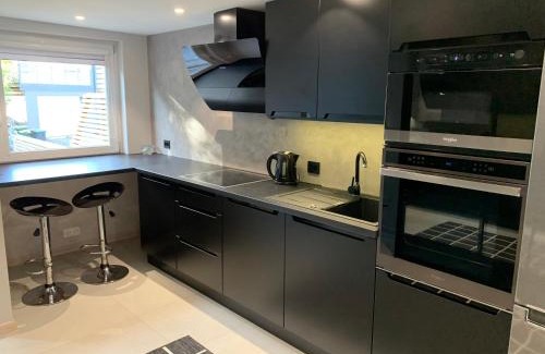 Kristiansund Apartamento | Ekskluzywny hybel w zaciszu