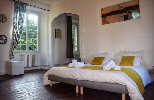 Sainte-Sabine-Born Casa | Elégance Périgourdine and SPA