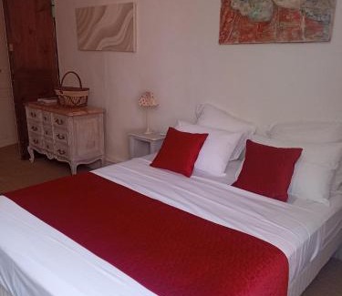 Sainte-Sabine-Born Casa | Elégance Périgourdine and SPA