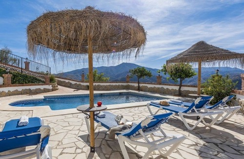 Alora Villa | El Algarrobo de Alora Álora by Ruralidays