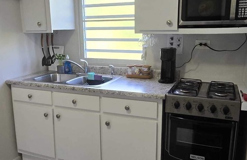 Humacao Apartamento | El Campito is a chic studio with WiFi and AC in charming countryside.