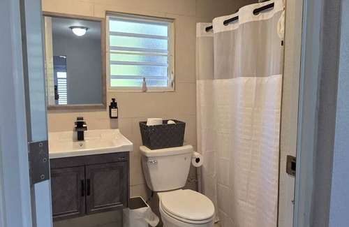 Humacao Apartamento | El Campito is a chic studio with WiFi and AC in charming countryside.