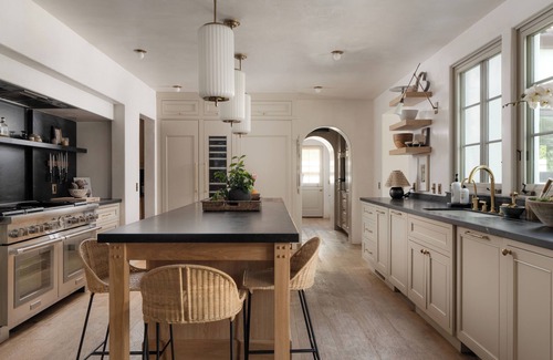 Hedgerow Casa | El Cedro - Luxurious Family Estate with Pool in Charming Montecito