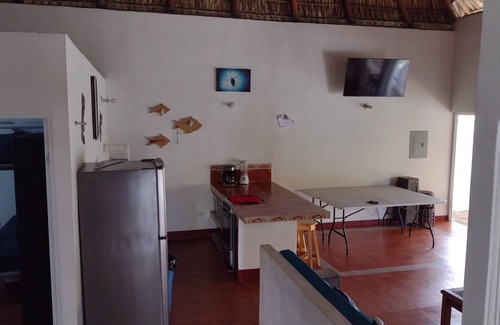 Monterrico Chalet De Esquí | El Colibri Beach Monterrico Guatemala
