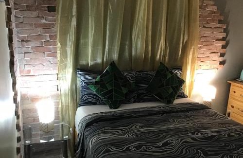 Zona Colonial Casa | El Conde De Atrini
