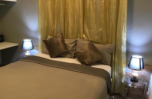 Zona Colonial Casa | El Conde De Atrini