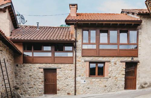 Pilona Casa | EL CORRAL DEL CARTERU - Casa Rosales