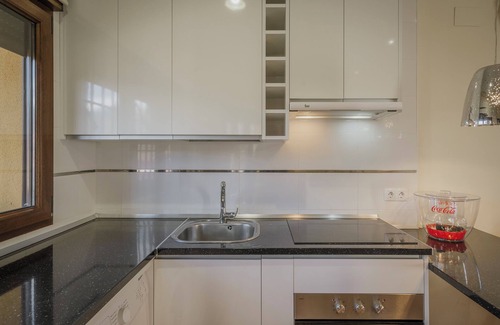 Villanueva de Avila Casa | El Encanto del Alberche 'Casa 1' con vistas a la montaña, piscina compartida y Wi-Fi