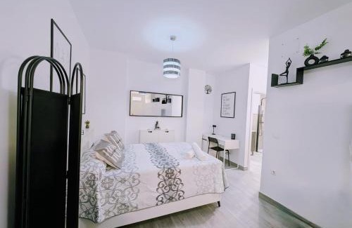 El Molinillo Apartamento | El Faro Centro de Málaga con Parking 445 Max