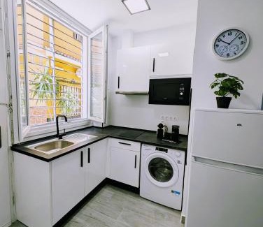 El Molinillo Apartamento | El Faro Centro de Málaga con Parking 445 Max