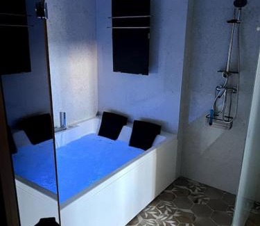 Casas Altas Apartamento | El Gallinero, Loft con sauna y jacuzzi - Housevanlive