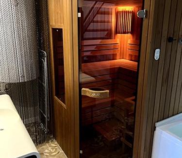 Casas Altas Apartamento | El Gallinero, Loft con sauna y jacuzzi - Housevanlive