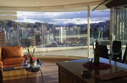 La Carolina Apartamento | El mejor balcón y vista de Quito en el Parque la Carolina Coliving Ecuador