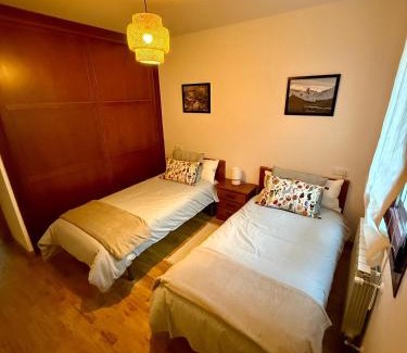 Arenas de Cabrales Apartamento | El Mirador de Charás - Vistas - 6 pax - 2 baños - Wifi - VUT-6773-AS