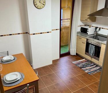 Arenas de Cabrales Apartamento | El Mirador de Charás - Vistas - 6 pax - 2 baños - Wifi - VUT-6773-AS