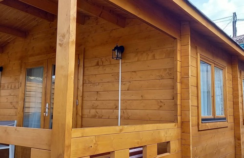 Barrio de la Vega Casa | El Mirador de Santiago. Casa Sierra Nevada. Bungalow de Madera con Piscina