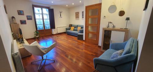 Camprodon Apartamento | EL MUSSOL DE LA VILA Camprodon, balconets amb vistes a la plaça