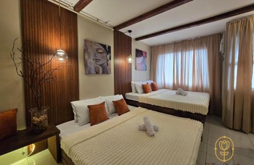 Balibago Apartamento | El Nissi Staycation, THE DELUXE CABIN, Enchanted Kingdom
