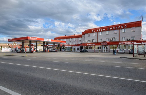 Hospital de Orbigo Casa | El Paso Honroso