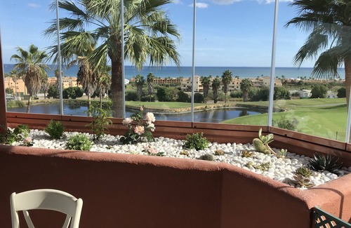 Casares Apartamento | El Patio Dona Julia - primera línea Dona Julia hoyo 18 y vistas completas al mar