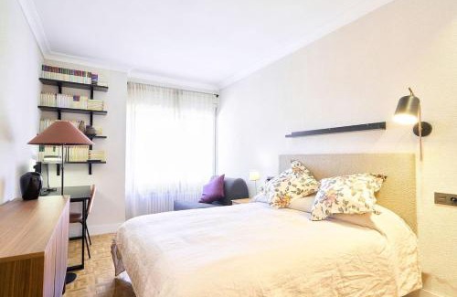 Oeste Apartamento | El patio del Barrio del oeste