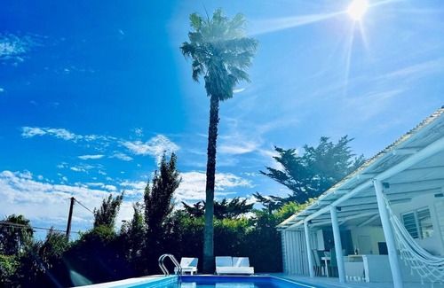El Chorro Casa | El Rancho: Casa de vacaciones definitiva