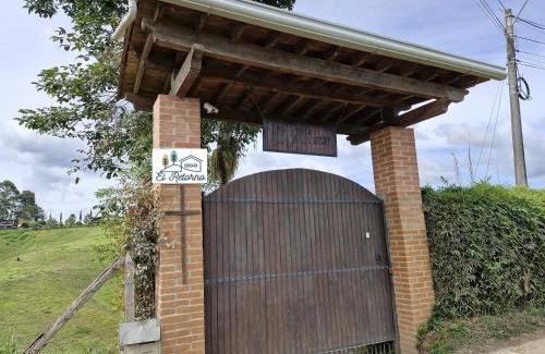 Marinilla Casa | EL RETORNO