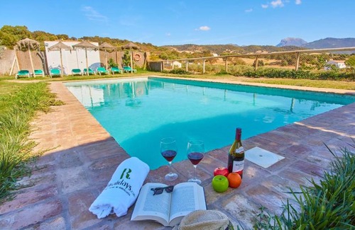 Prado del Rey Casa | El Rincón de Marco y María Prado del Rey by Ruralidays