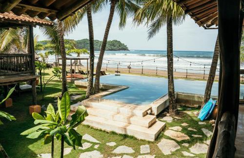 Las Escobas del Venado Hotel | El Sitio de Playa Venao