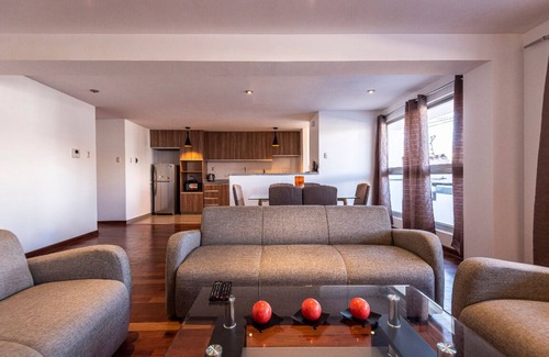 Cusco Apartamento | El Triunfo Aparts, hermoso apartamento de 145m2 frente al parque.
