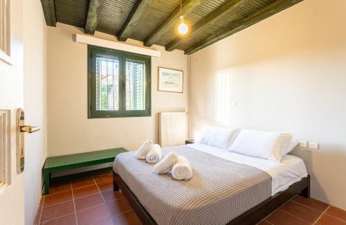 Messini Casa | Elaion Hideaway - Uncover Petalidi's Secrets