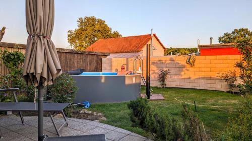 Niegripp Casa | "Elbparadies" Ferienhaus am Niegripper See mit Pool