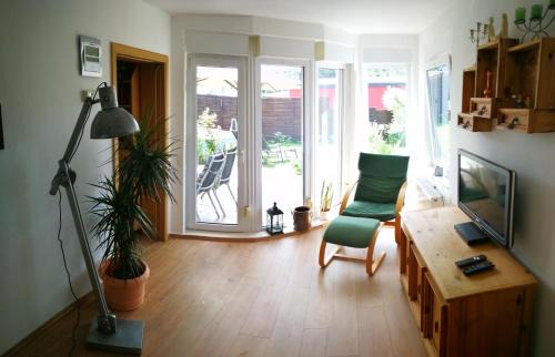 Niegripp Casa | "Elbparadies" Ferienhaus am Niegripper See mit Pool