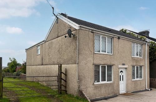 Bridgend Casa | Elder Cottage