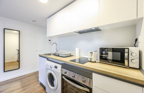San Sebastian de los Reyes Apartamento | Elegant Studio with Private Terrace by RentitUP