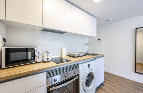 San Sebastian de los Reyes Apartamento | Elegant Studio with Private Terrace by RentitUP