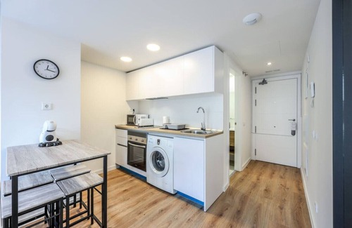 San Sebastian de los Reyes Apartamento | Elegant Studio with Private Terrace by RentitUP