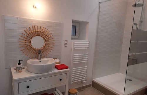 Le Blanc Cama Y Desayuno | Elegancia y confort en el corazón de Brenne con aparcamiento