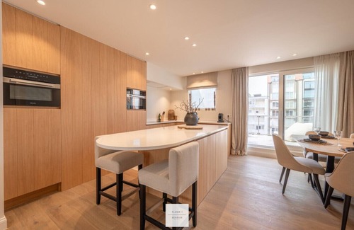 Knokke Apartamento | Elegance Floor, Luxury on the top floor