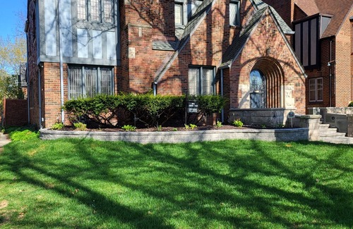 Detroit Casa | Elegance in a Historical Neighborhood