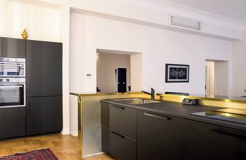 Repubblica Apartamento | ELEGANCE & JOY OF ROME LUXURY LIVING NEAR TREVI FOUNTAIN - UTTERLY MAGNIFICIENT